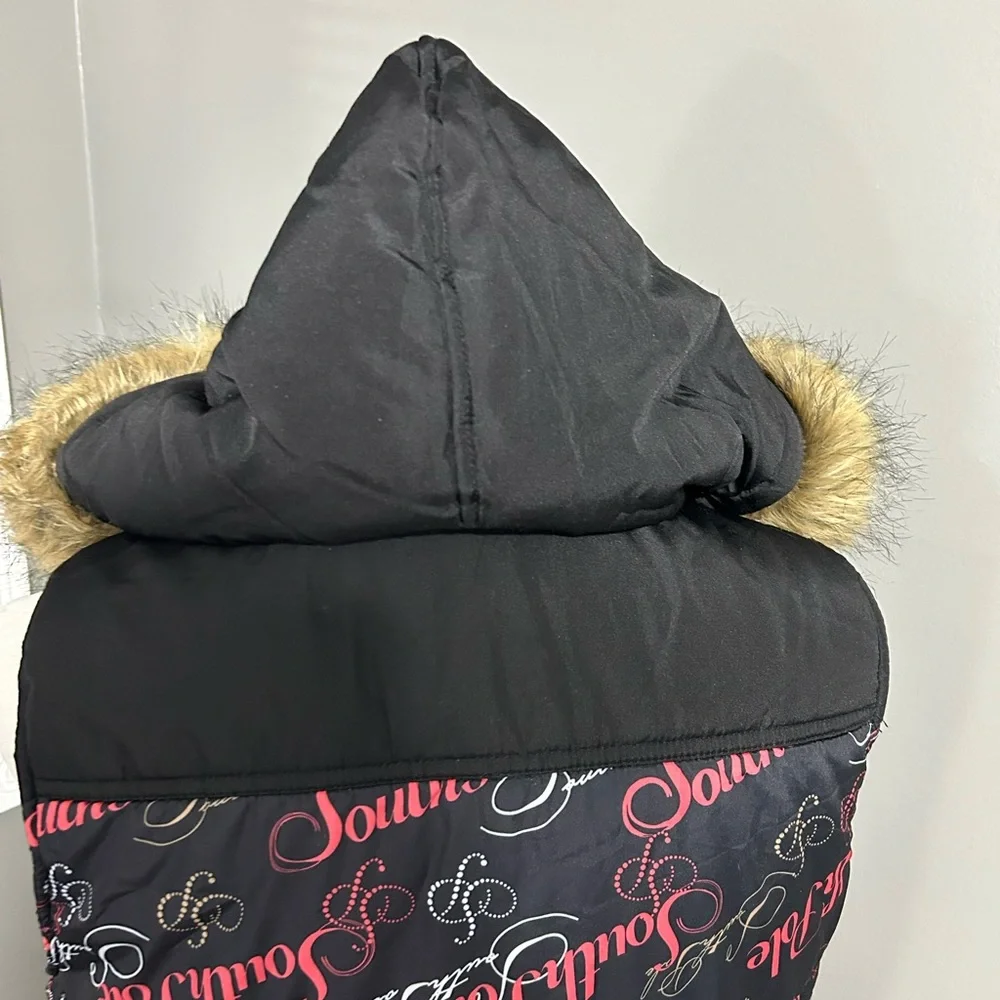 South pole girls zip up vest with fur hoodie, size‎ medium